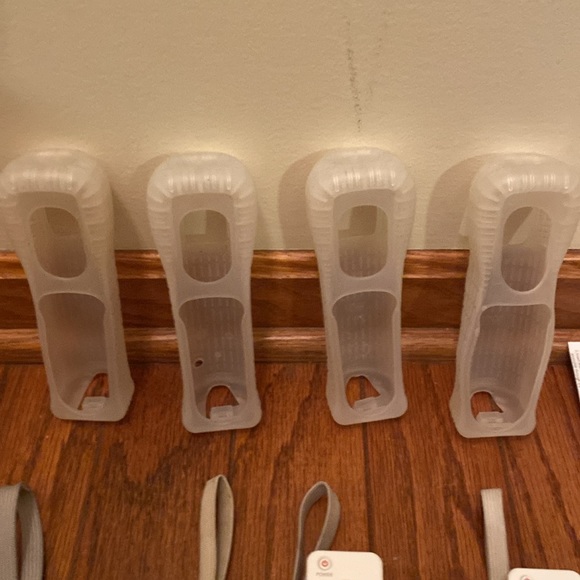 Wii Remote Controllers Set - Blue and White - Picture 2 of 5